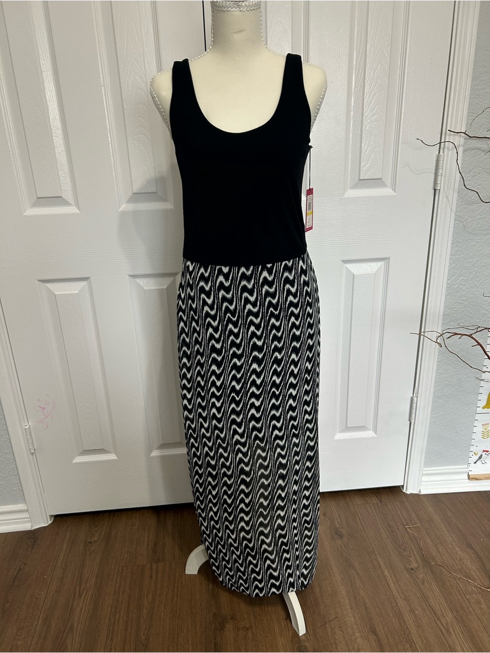 Vince Camuto Black White Printed Maxi Dress Petite M NWT